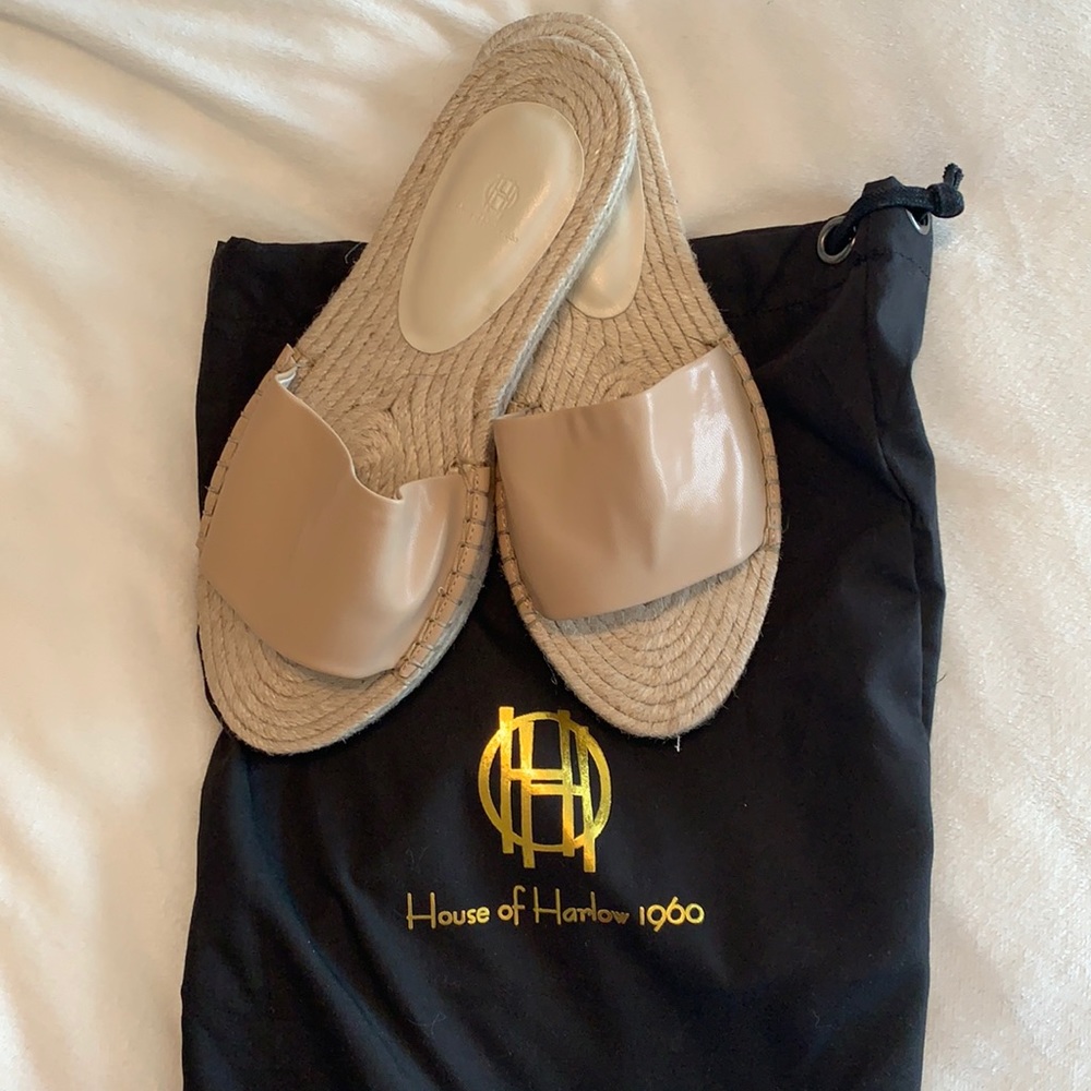 House of Harlow Tan Sandals NWT